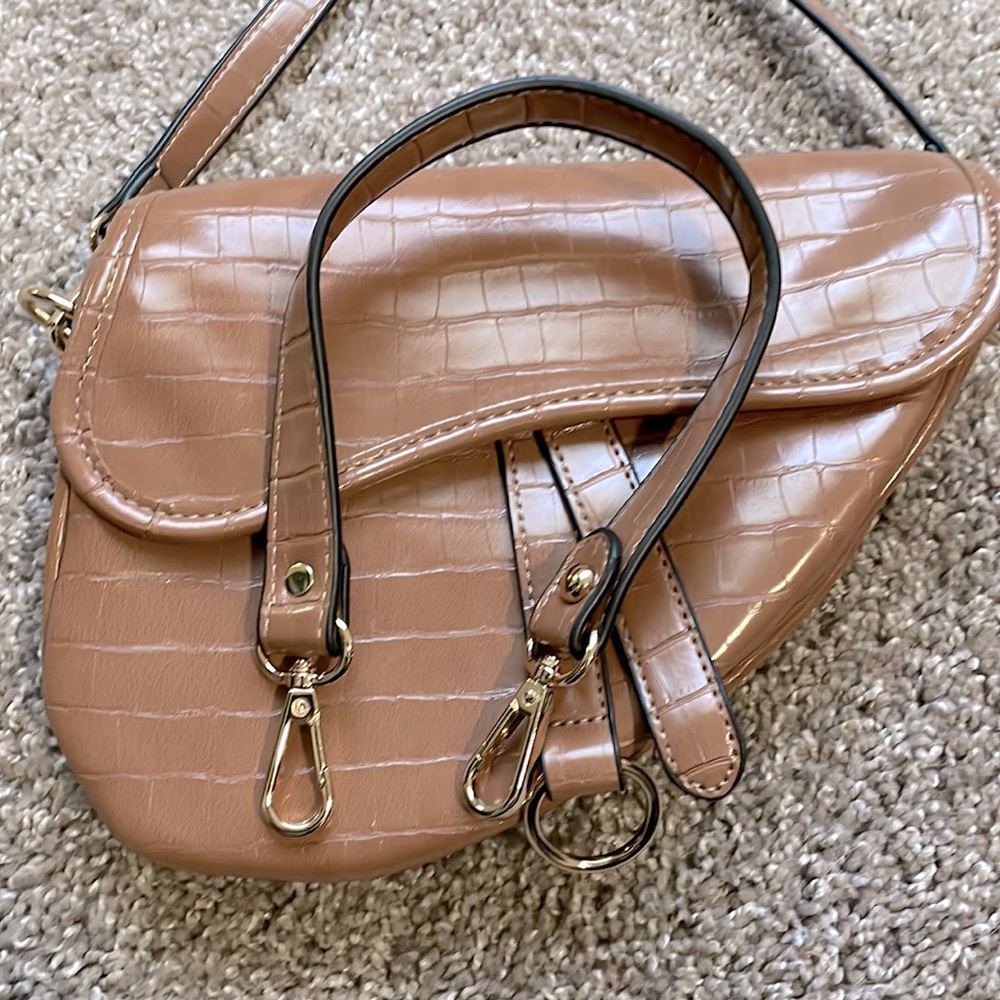 Brown/Tan Faux Crocodile Saddle Bag - Picture 7 of 8
